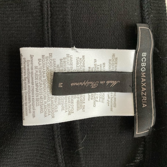 One sleeved dress - Picture 2 of 2